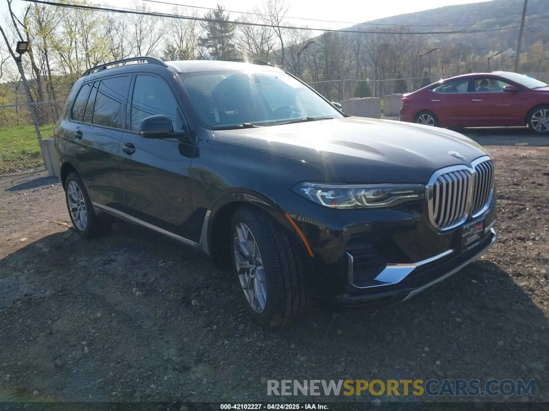 1 Photograph of a damaged car 5UXCW2C06M9F51894 BMW X7 2021