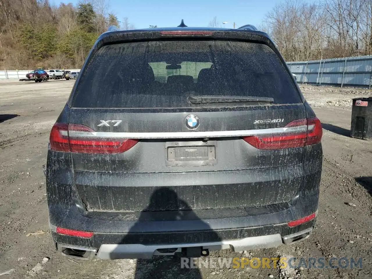 6 Photograph of a damaged car 5UXCW2C06M9G15321 BMW X7 2021