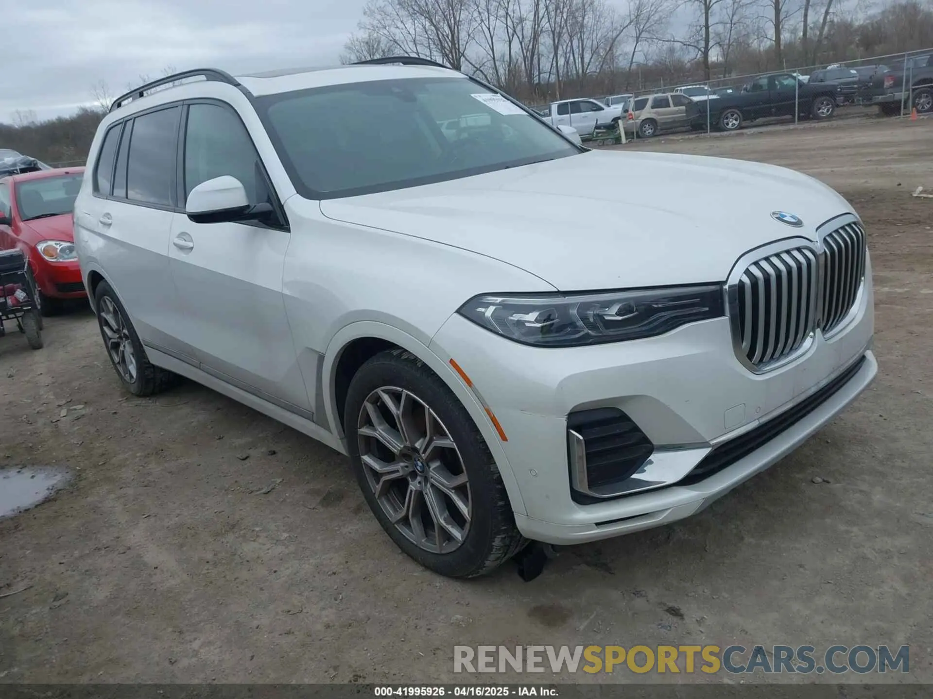 1 Photograph of a damaged car 5UXCW2C06M9G59965 BMW X7 2021