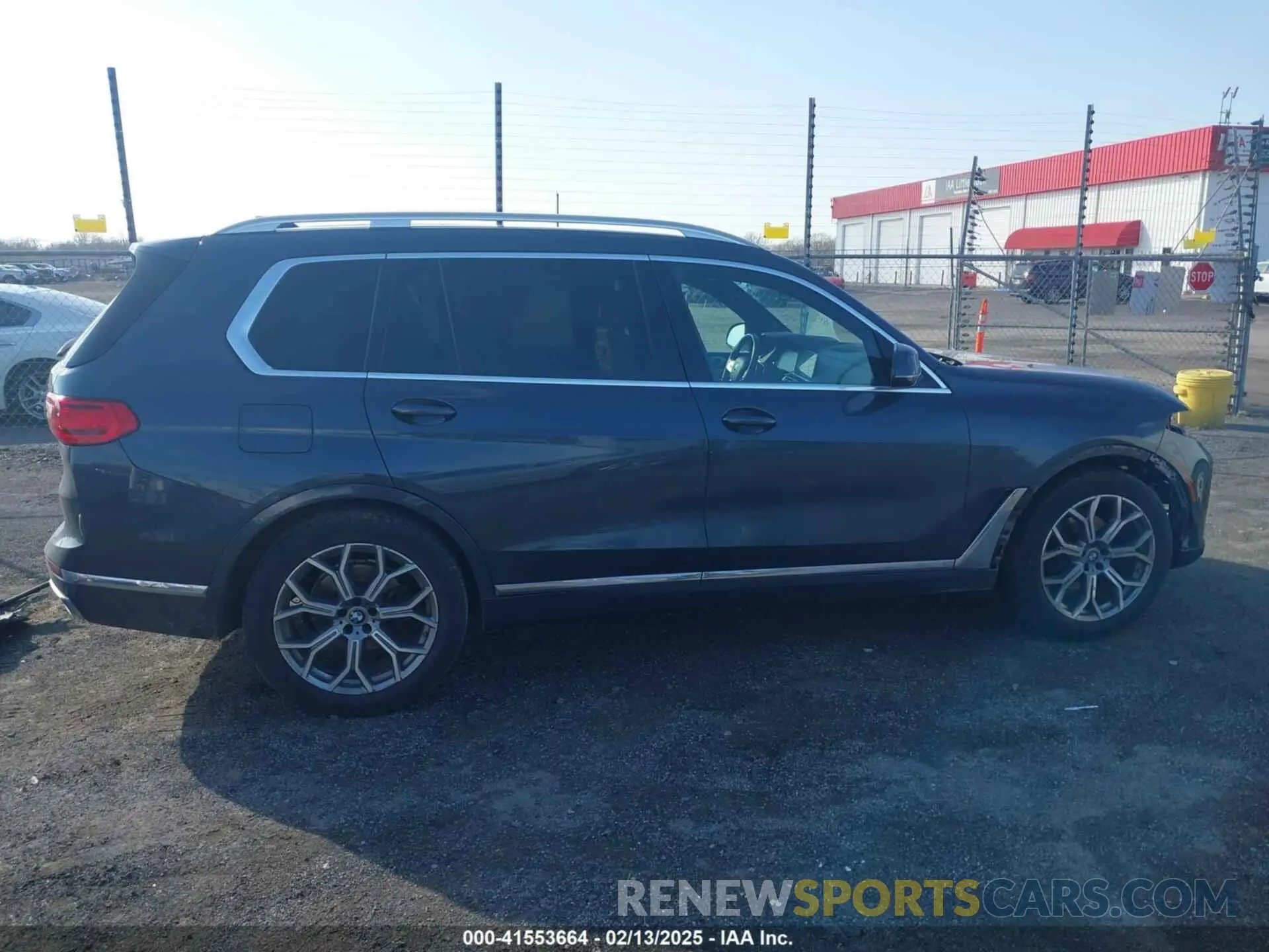 14 Фотография поврежденного автомобиля 5UXCW2C06M9H03043 BMW X7 2021