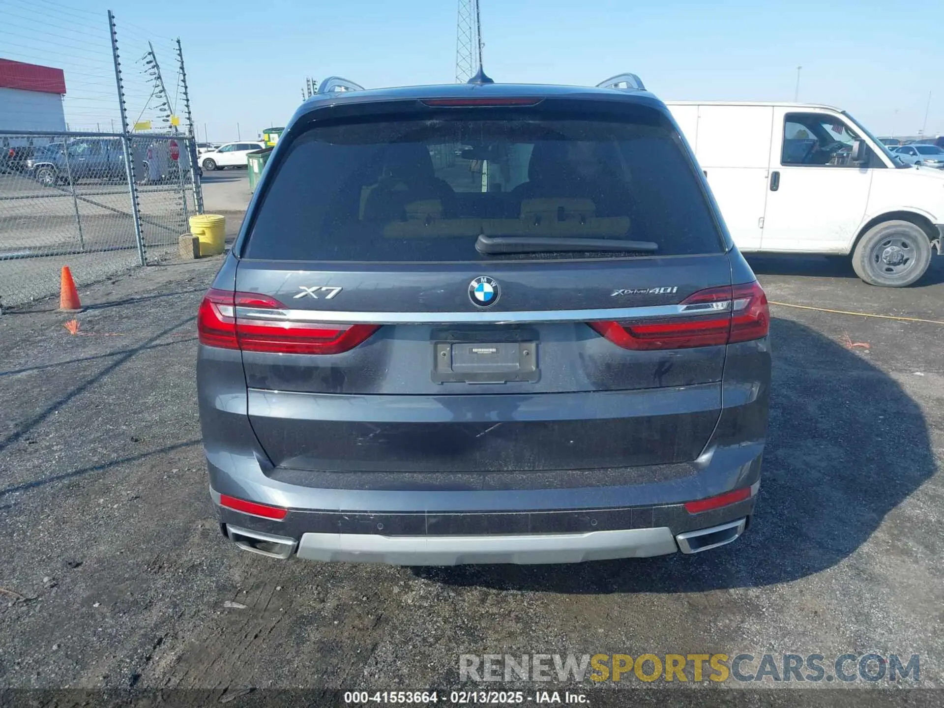 17 Фотография поврежденного автомобиля 5UXCW2C06M9H03043 BMW X7 2021