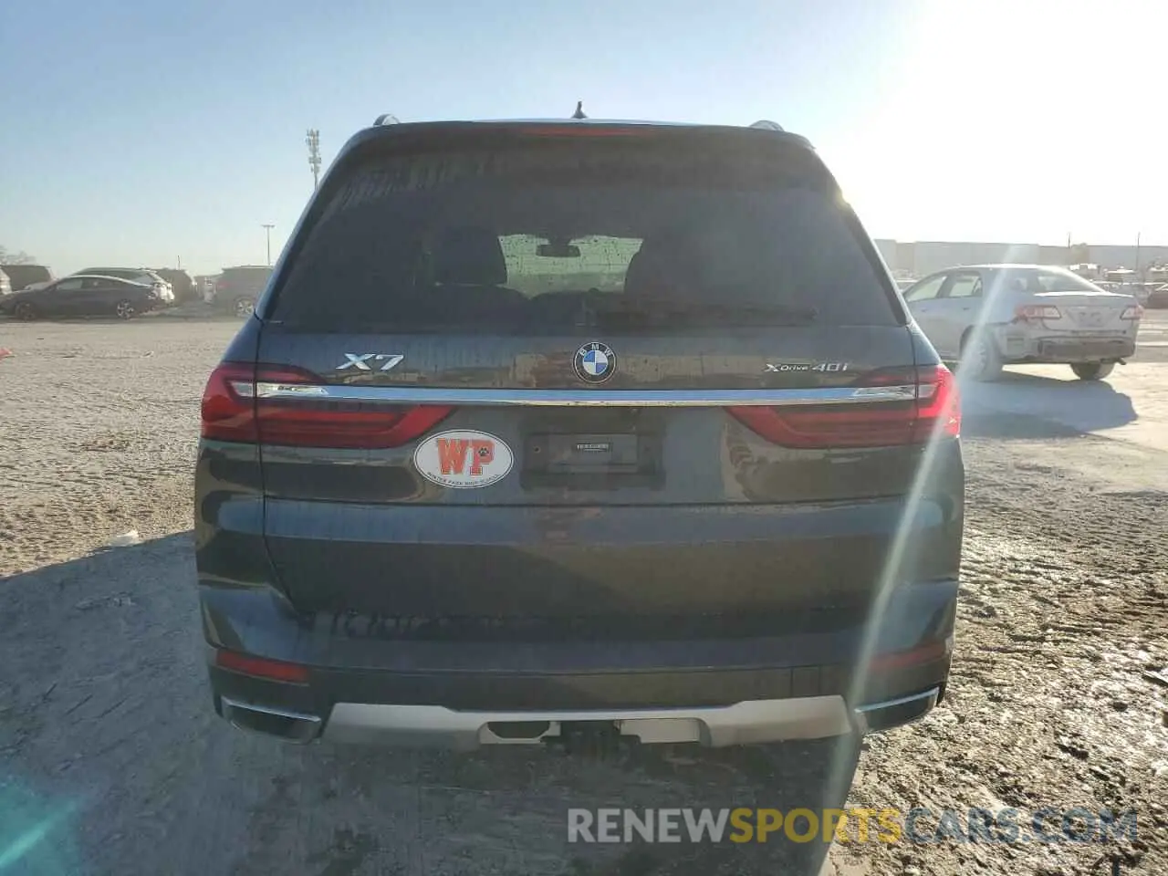 6 Photograph of a damaged car 5UXCW2C06M9H26497 BMW X7 2021