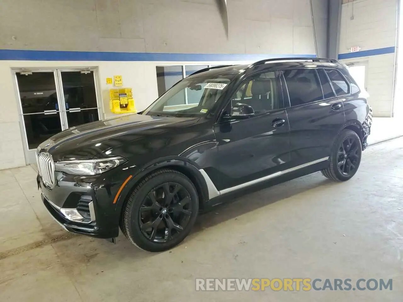 1 Photograph of a damaged car 5UXCW2C07M9E80656 BMW X7 2021