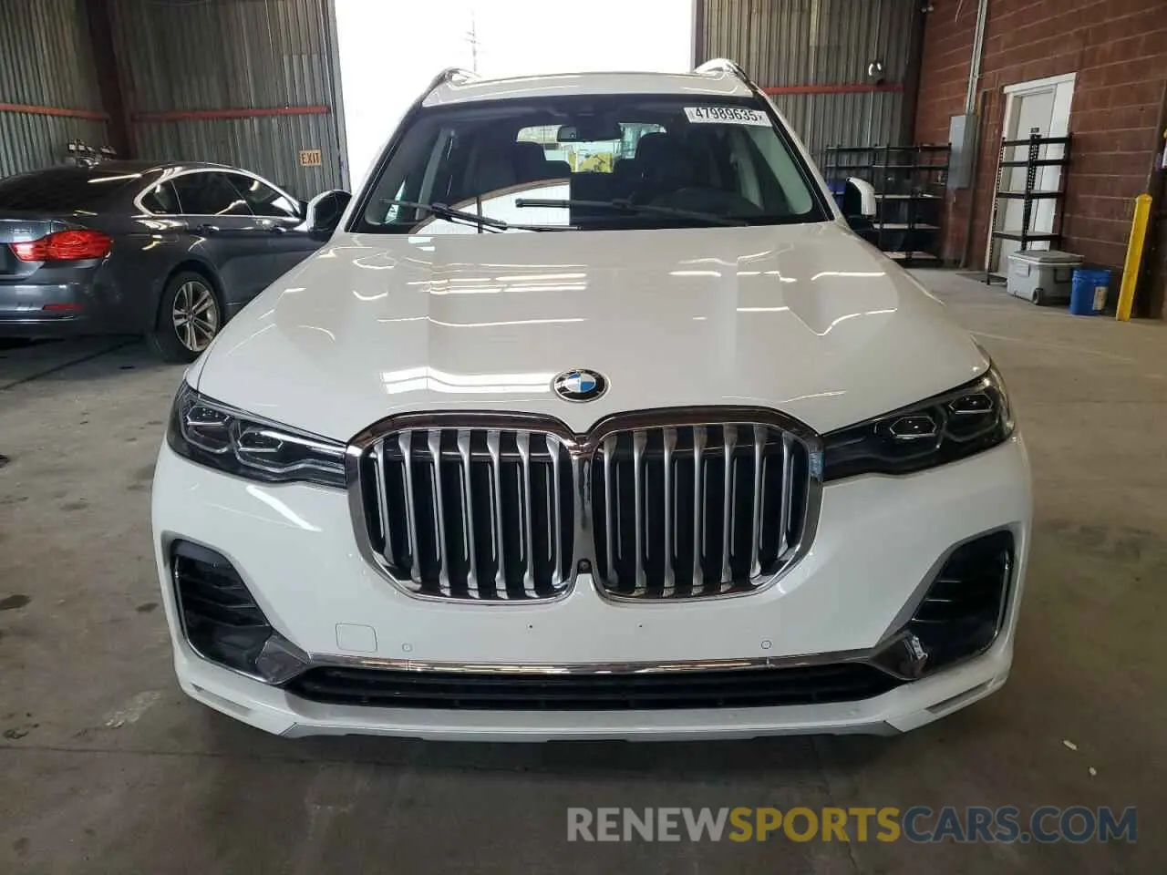 5 Photograph of a damaged car 5UXCW2C07M9G16168 BMW X7 2021