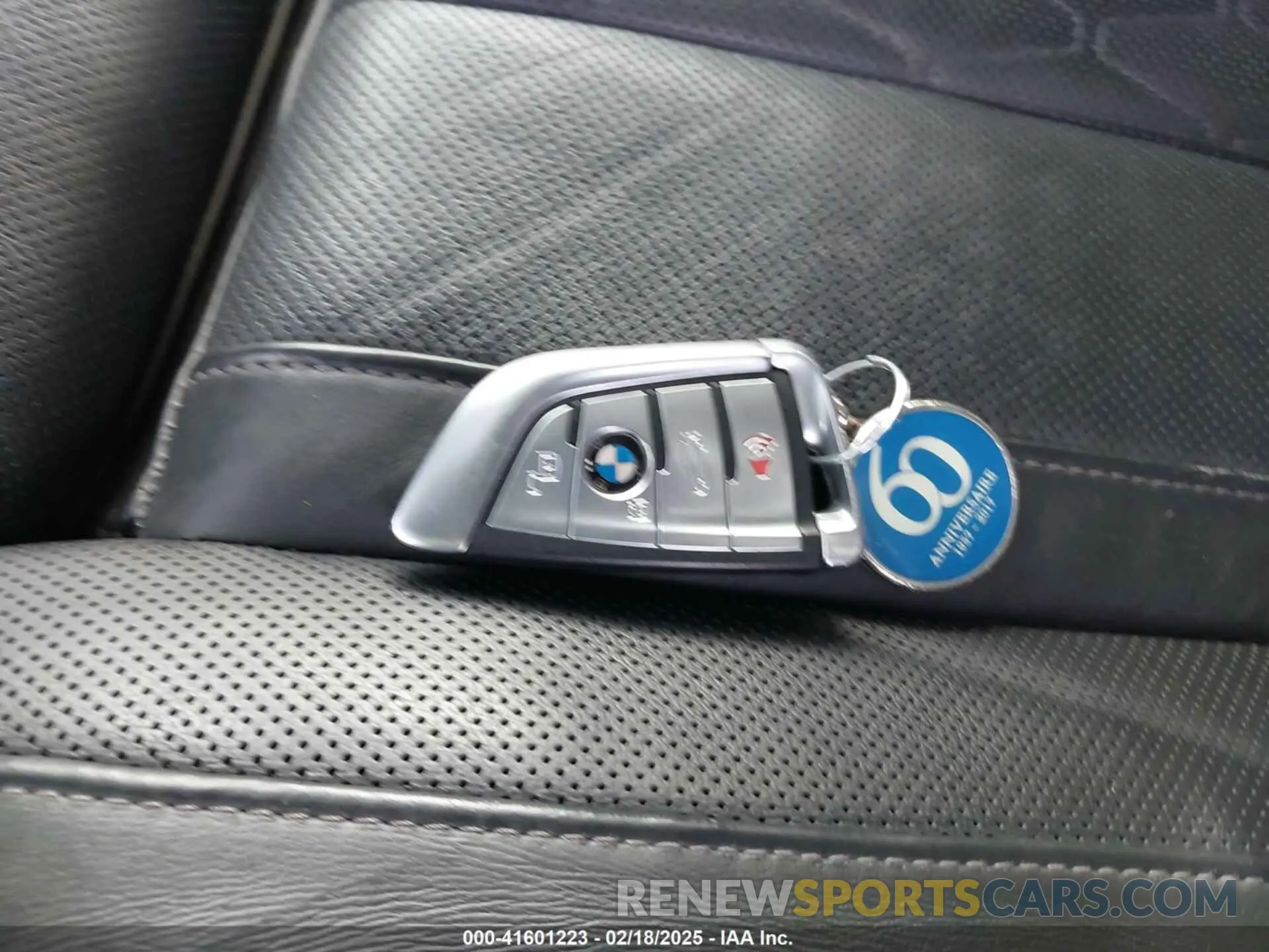 11 Photograph of a damaged car 5UXCW2C08M9E57046 BMW X7 2021