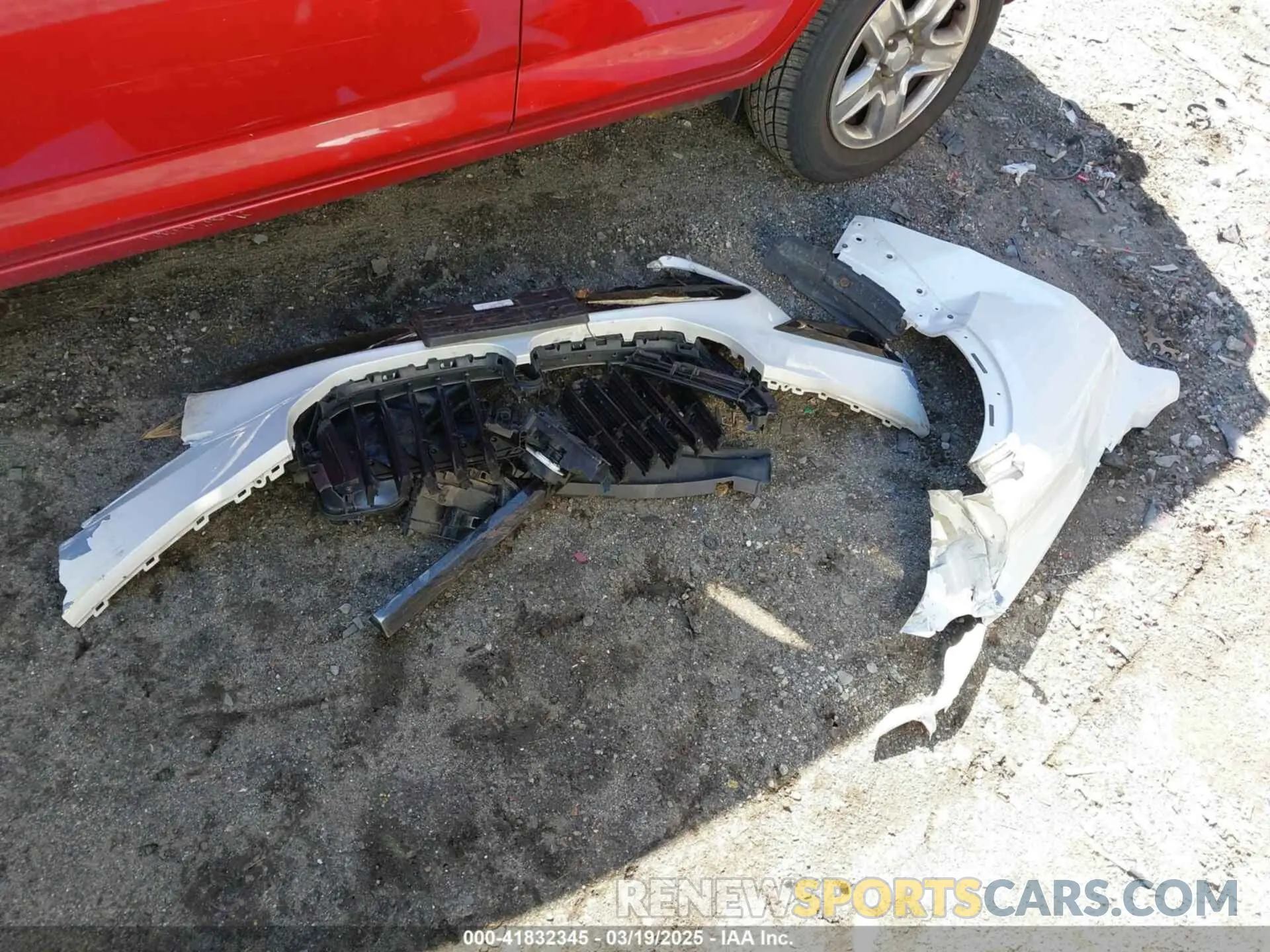 12 Photograph of a damaged car 5UXCW2C09M9E24556 BMW X7 2021