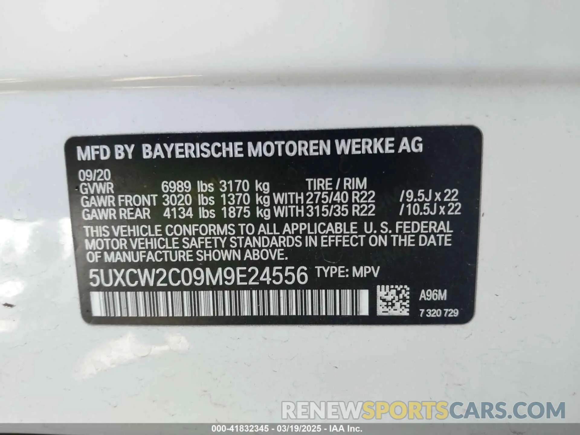 9 Photograph of a damaged car 5UXCW2C09M9E24556 BMW X7 2021