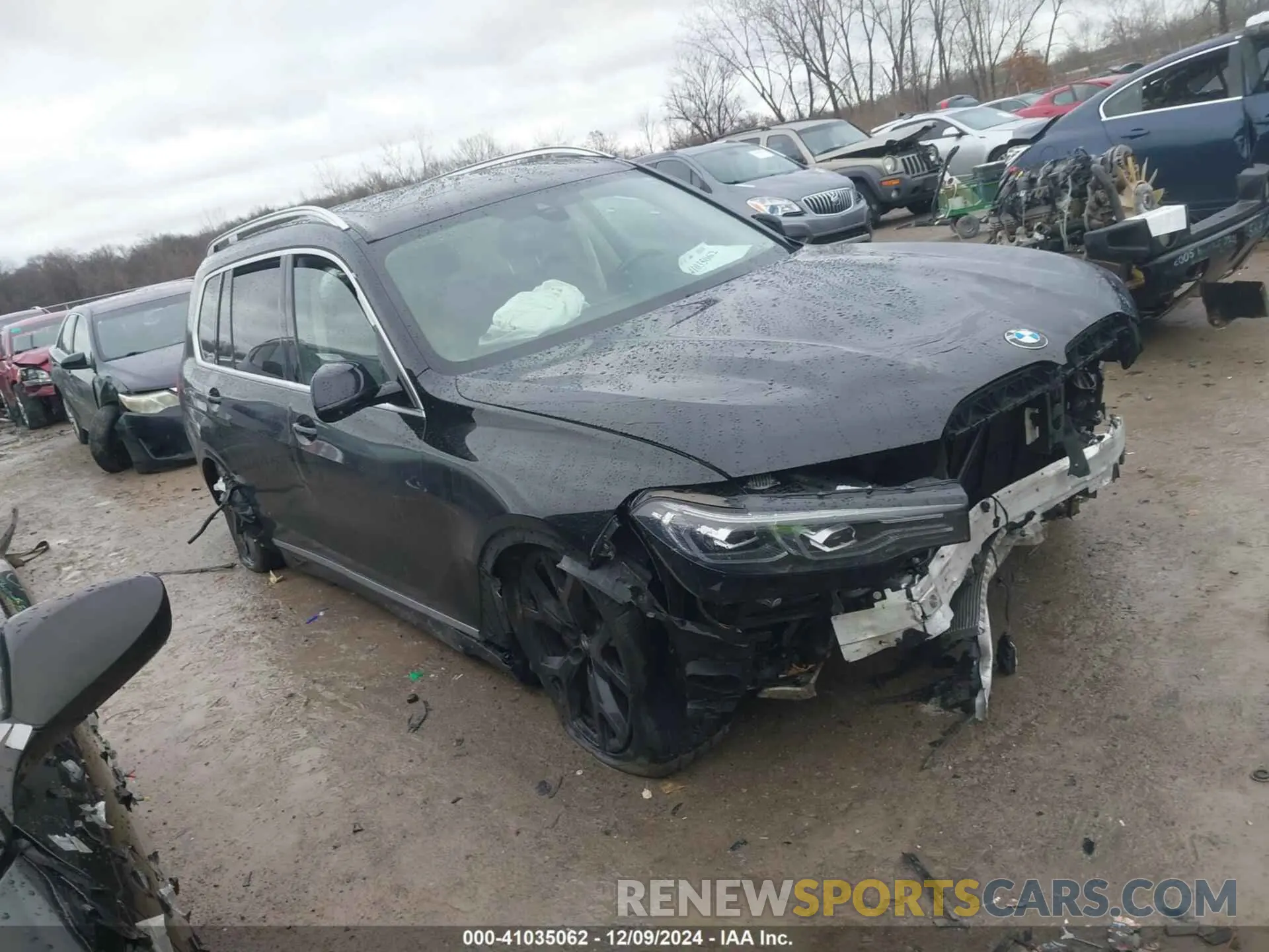 1 Photograph of a damaged car 5UXCW2C09M9G57093 BMW X7 2021