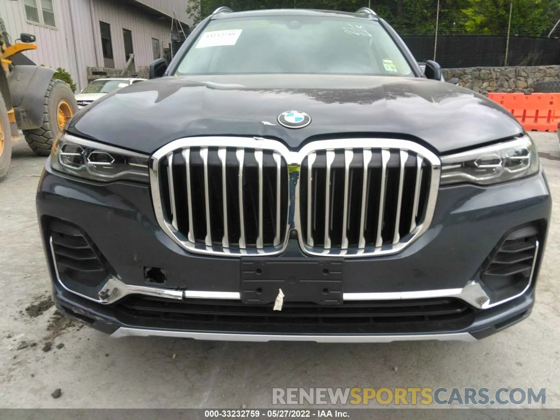 6 Photograph of a damaged car 5UXCW2C0XM9F32569 BMW X7 2021