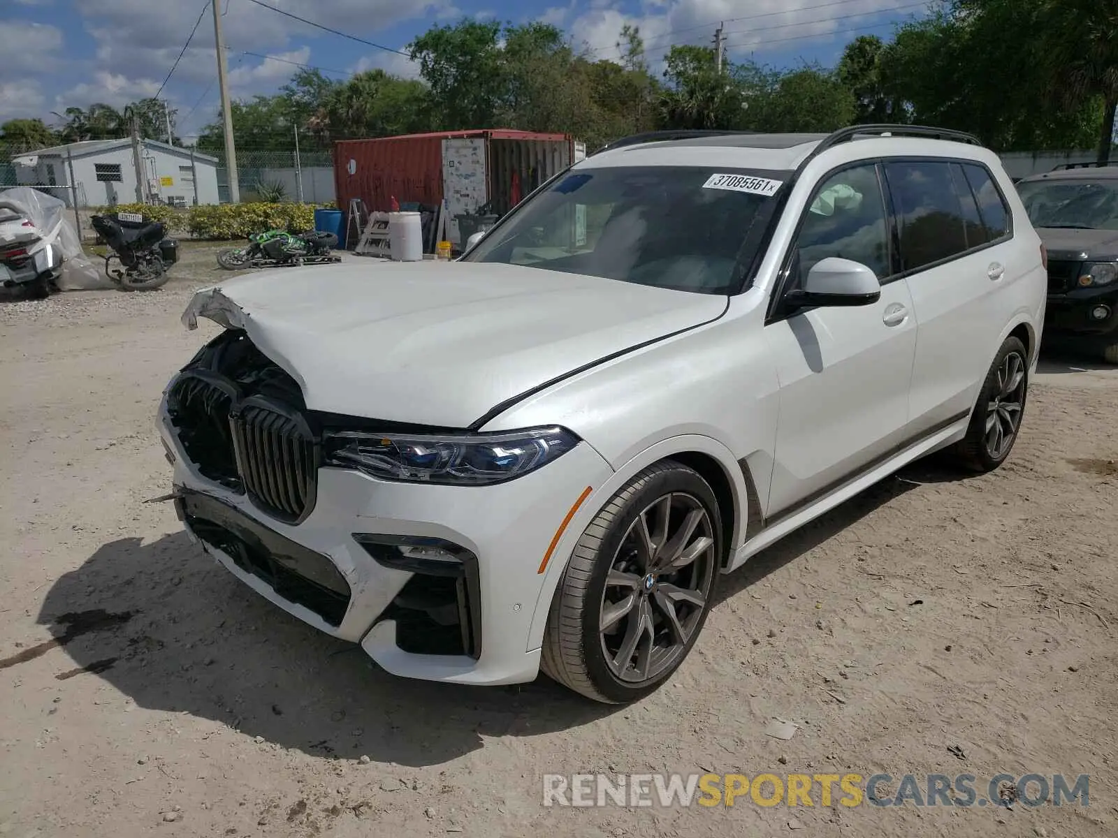 2 Photograph of a damaged car 5UXCX6C01M9E97781 BMW X7 2021