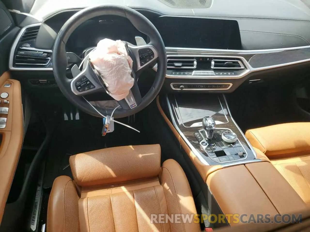 8 Photograph of a damaged car 5UXCX6C02M9G27163 BMW X7 2021