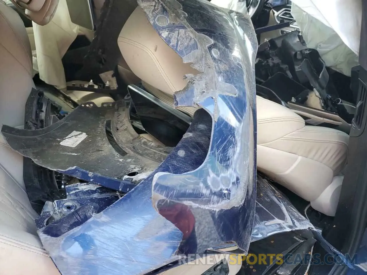 13 Photograph of a damaged car 5UXCX6C14M9F73552 BMW X7 2021