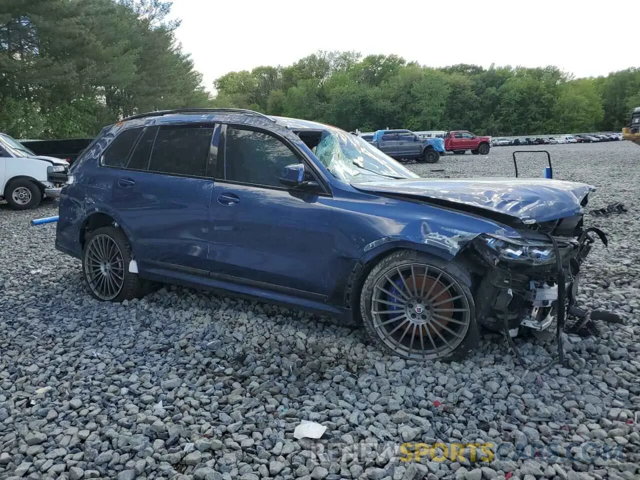 4 Photograph of a damaged car 5UXCX6C14M9F73552 BMW X7 2021