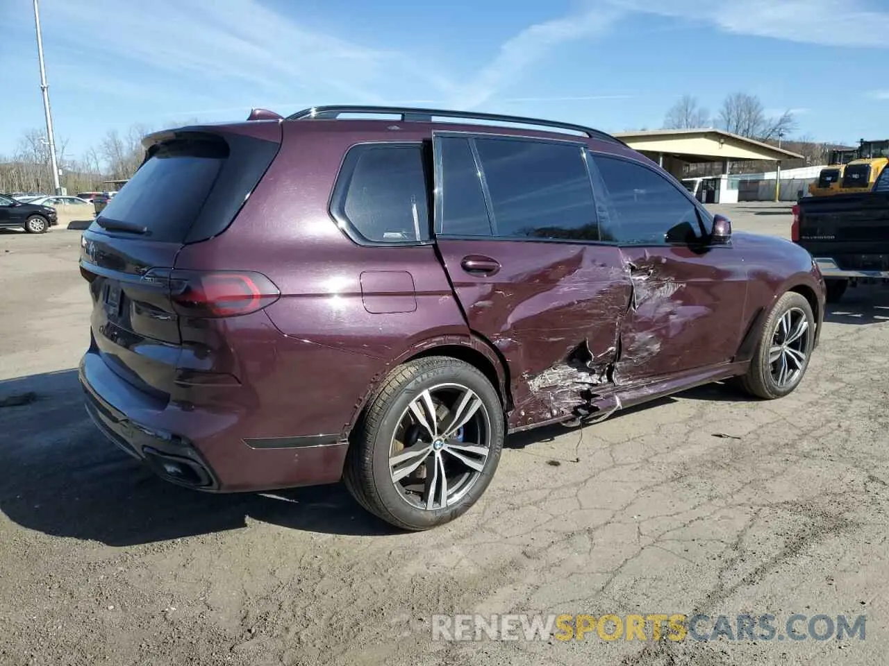 3 Photograph of a damaged car 5UXCW2C00N9K81494 BMW X7 2022