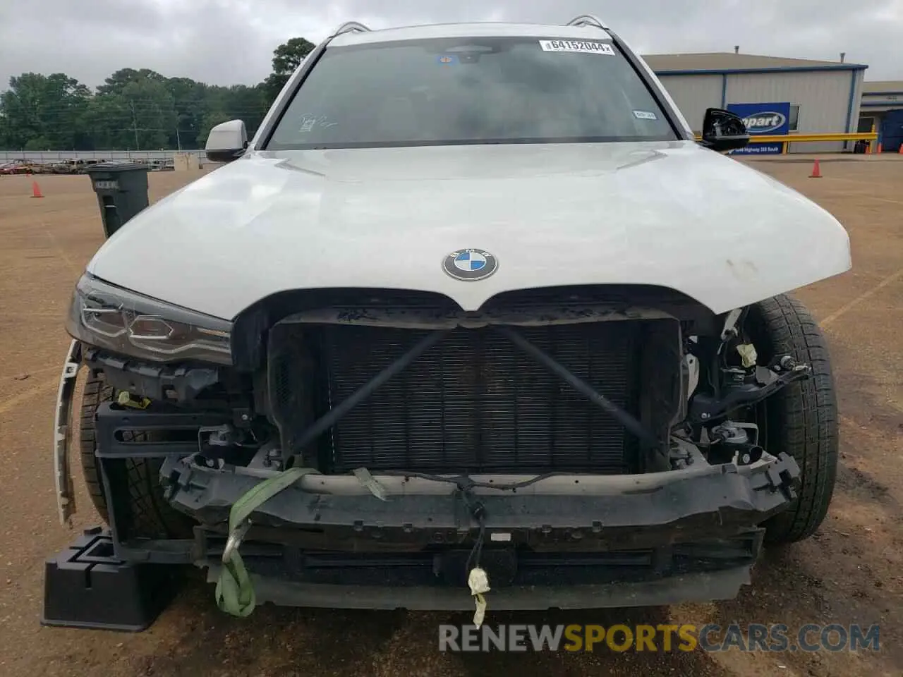 5 Photograph of a damaged car 5UXCW2C01N9L49236 BMW X7 2022