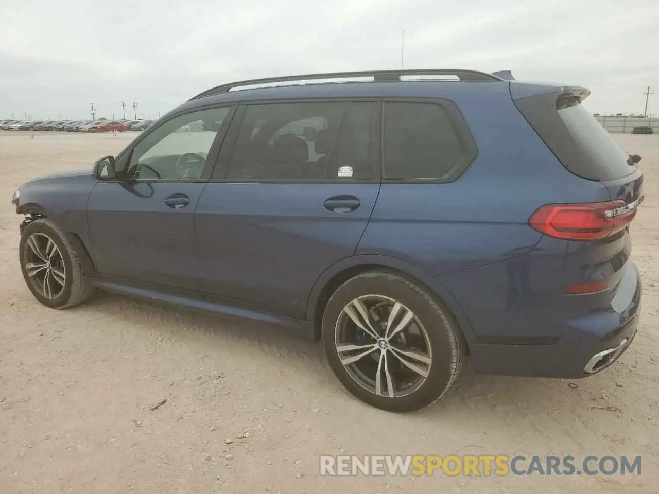 2 Photograph of a damaged car 5UXCW2C02N9L18495 BMW X7 2022