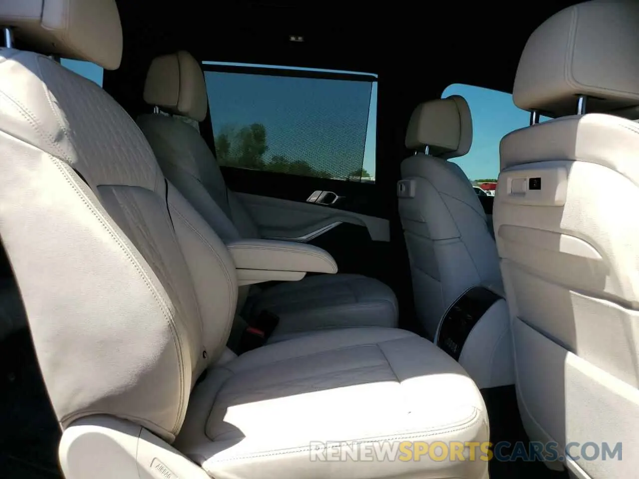 11 Фотография поврежденного автомобиля 5UXCW2C02N9N07423 BMW X7 2022