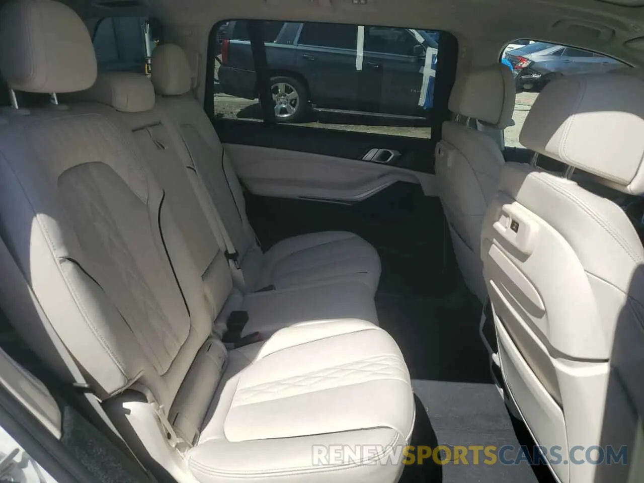 11 Фотография поврежденного автомобиля 5UXCW2C03N9L61470 BMW X7 2022