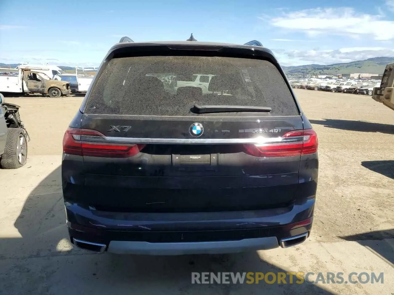 6 Photograph of a damaged car 5UXCW2C04N9M56782 BMW X7 2022