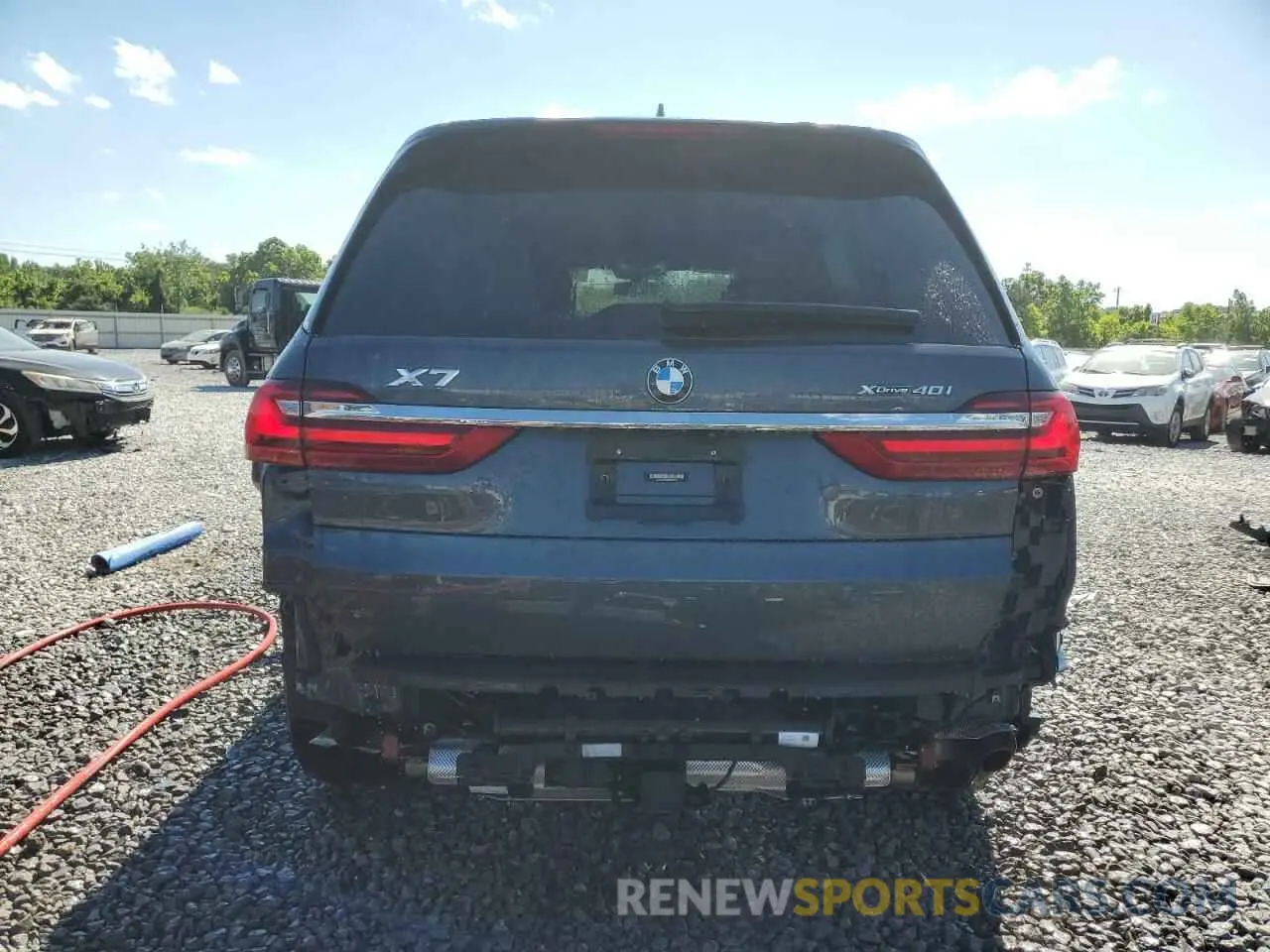 6 Photograph of a damaged car 5UXCW2C04N9M58810 BMW X7 2022