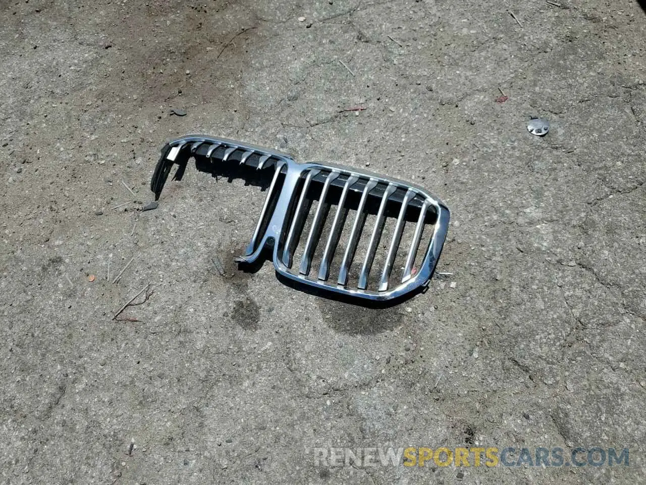 13 Photograph of a damaged car 5UXCW2C05N9L59302 BMW X7 2022