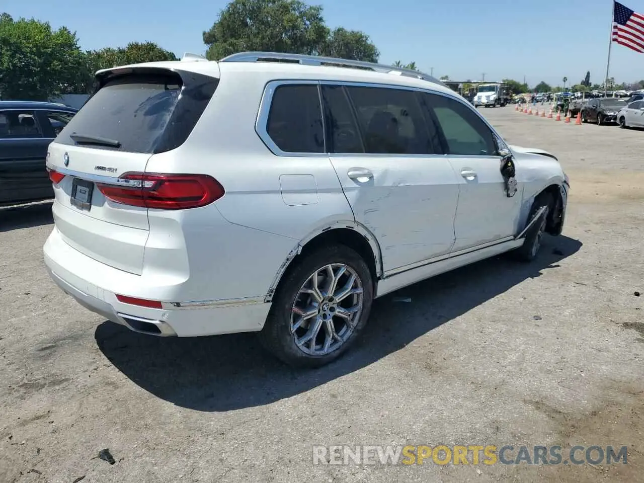 3 Photograph of a damaged car 5UXCW2C05N9L59302 BMW X7 2022