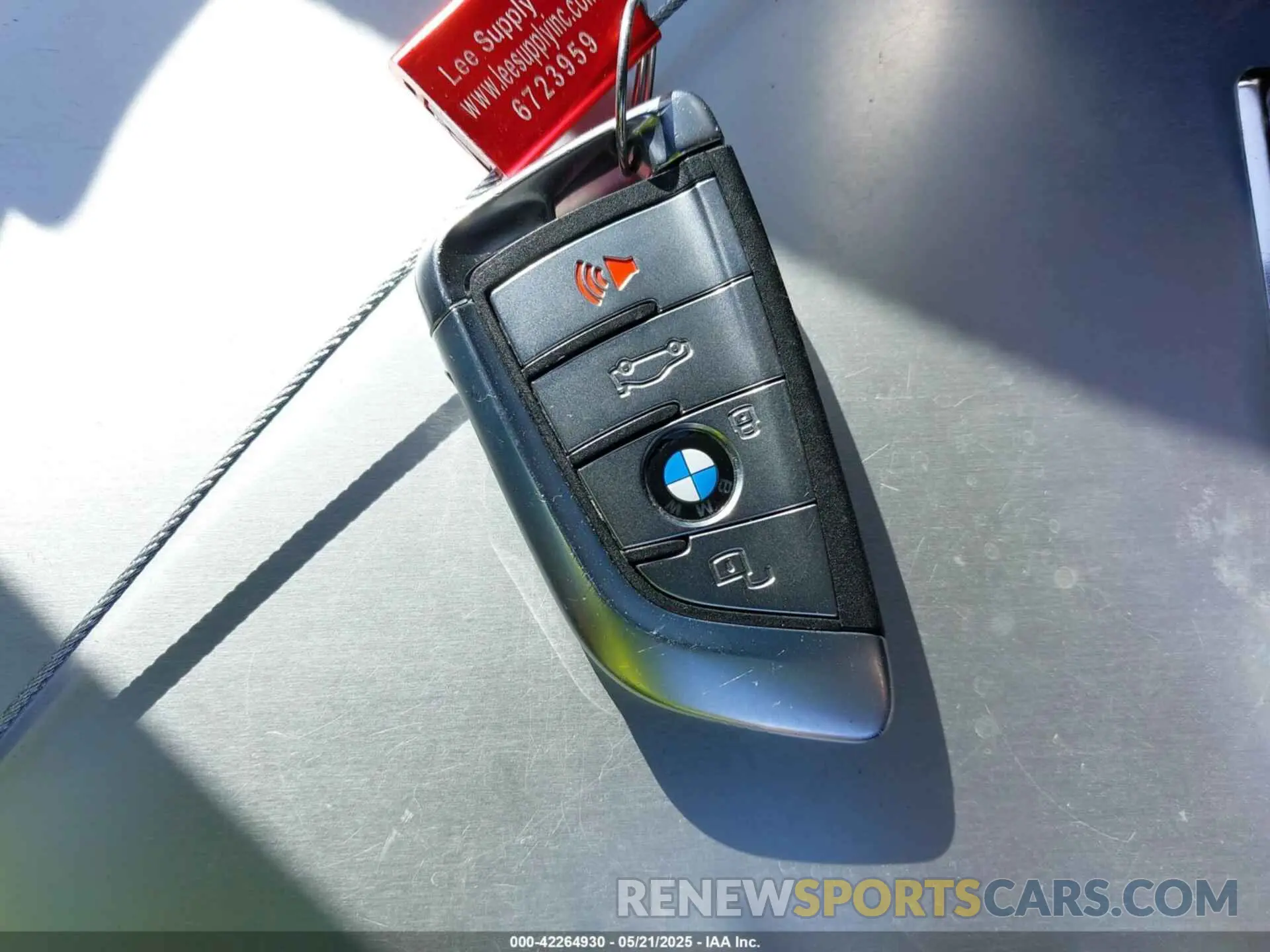 11 Photograph of a damaged car 5UXCW2C05N9L92333 BMW X7 2022