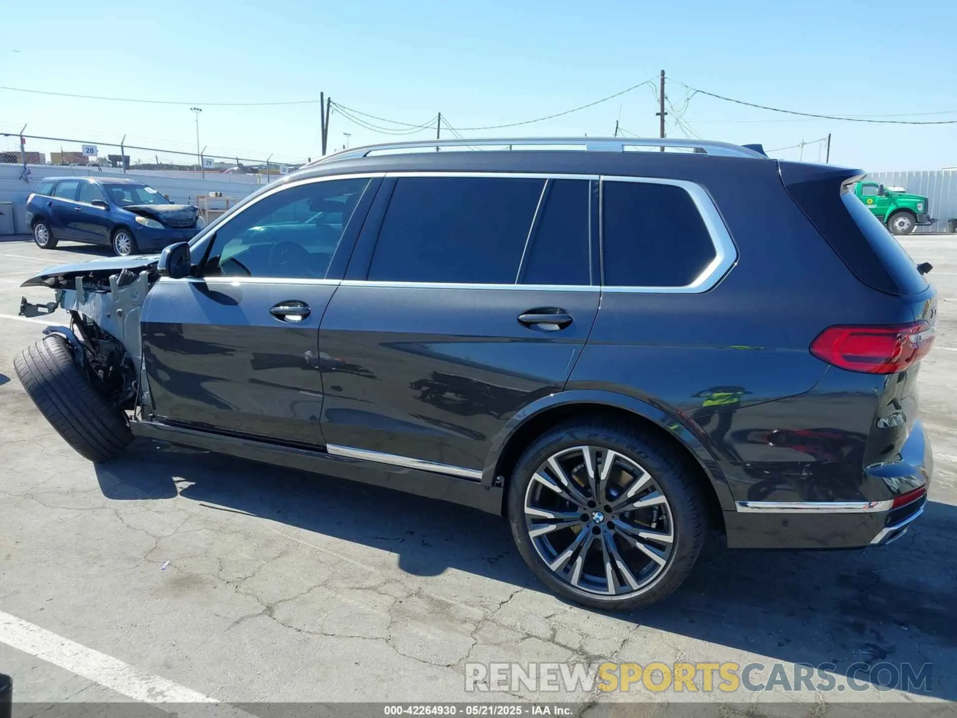 15 Photograph of a damaged car 5UXCW2C05N9L92333 BMW X7 2022