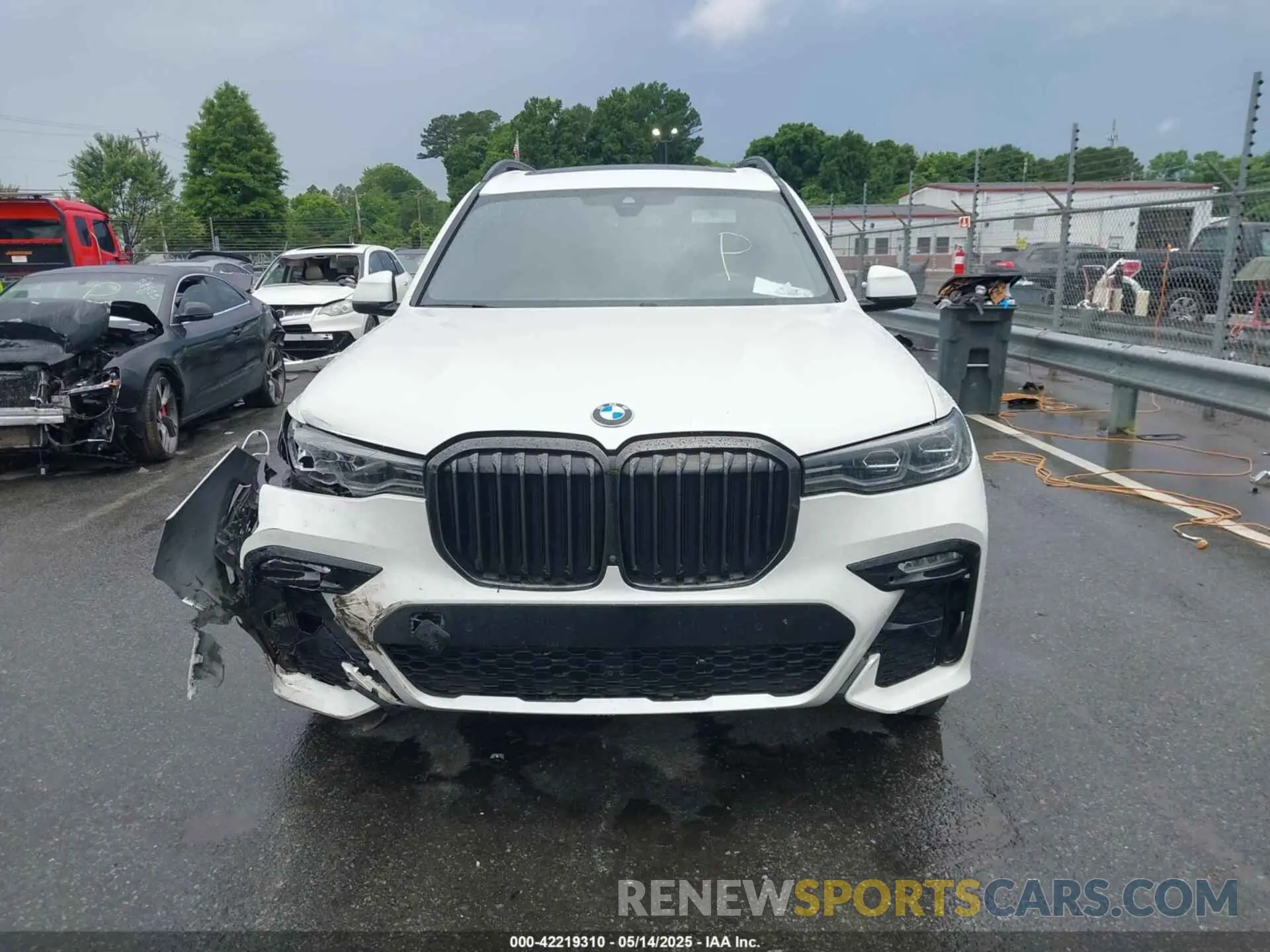 12 Фотография поврежденного автомобиля 5UXCW2C06N9N07716 BMW X7 2022