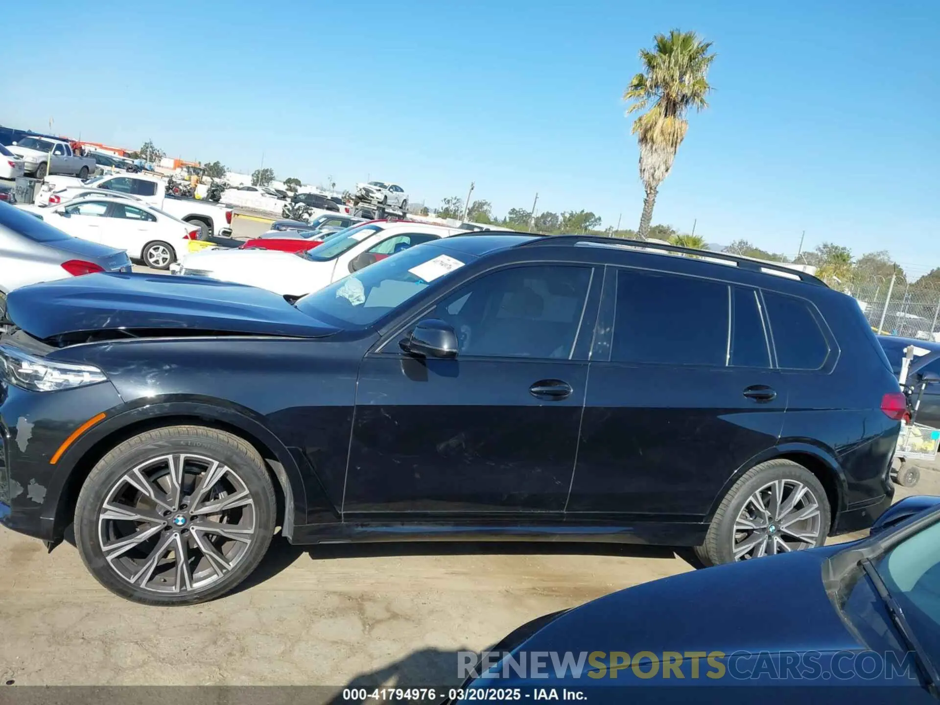 15 Photograph of a damaged car 5UXCW2C09N9K56397 BMW X7 2022