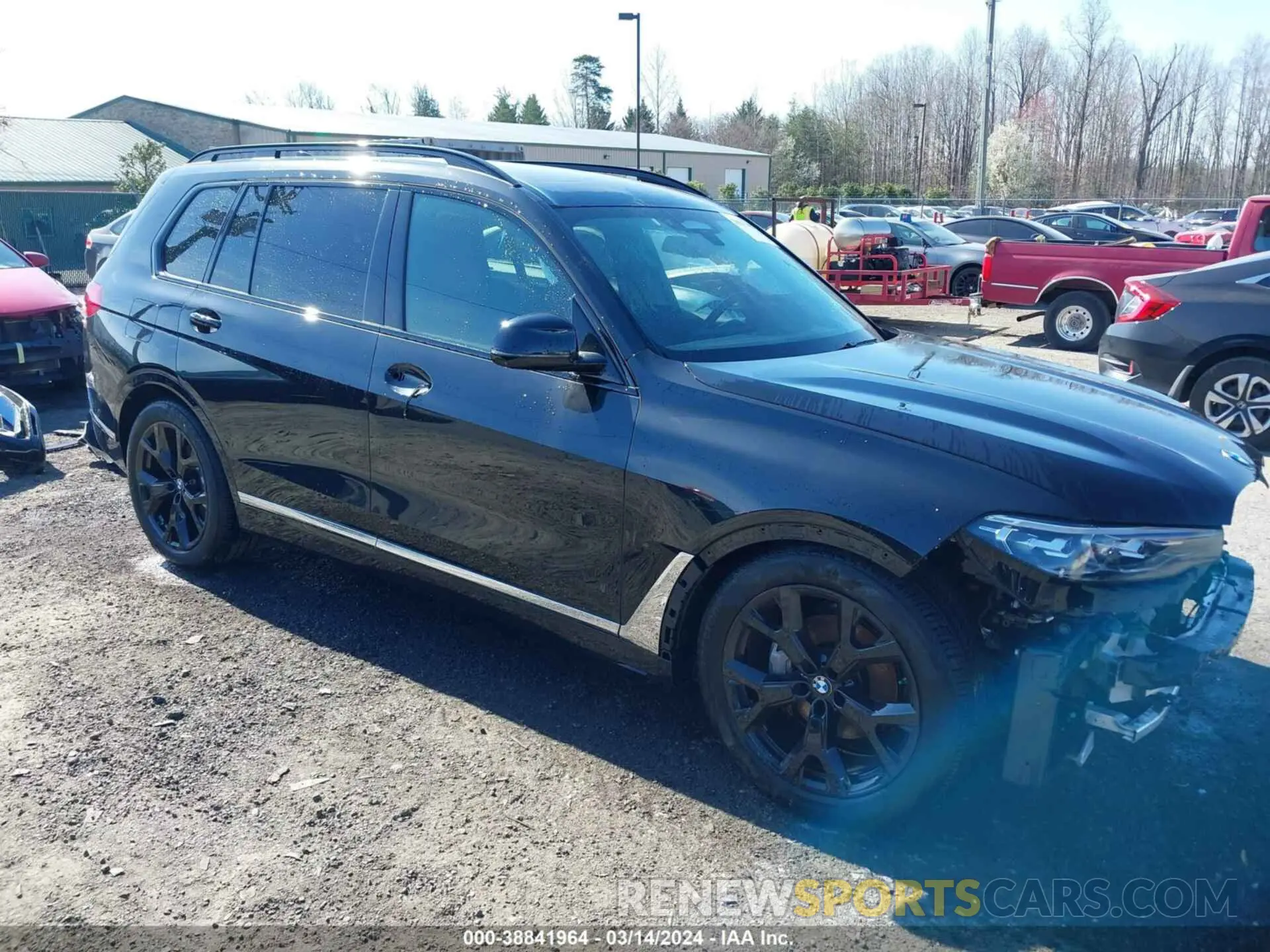 1 Photograph of a damaged car 5UXCW2C09N9L74157 BMW X7 2022