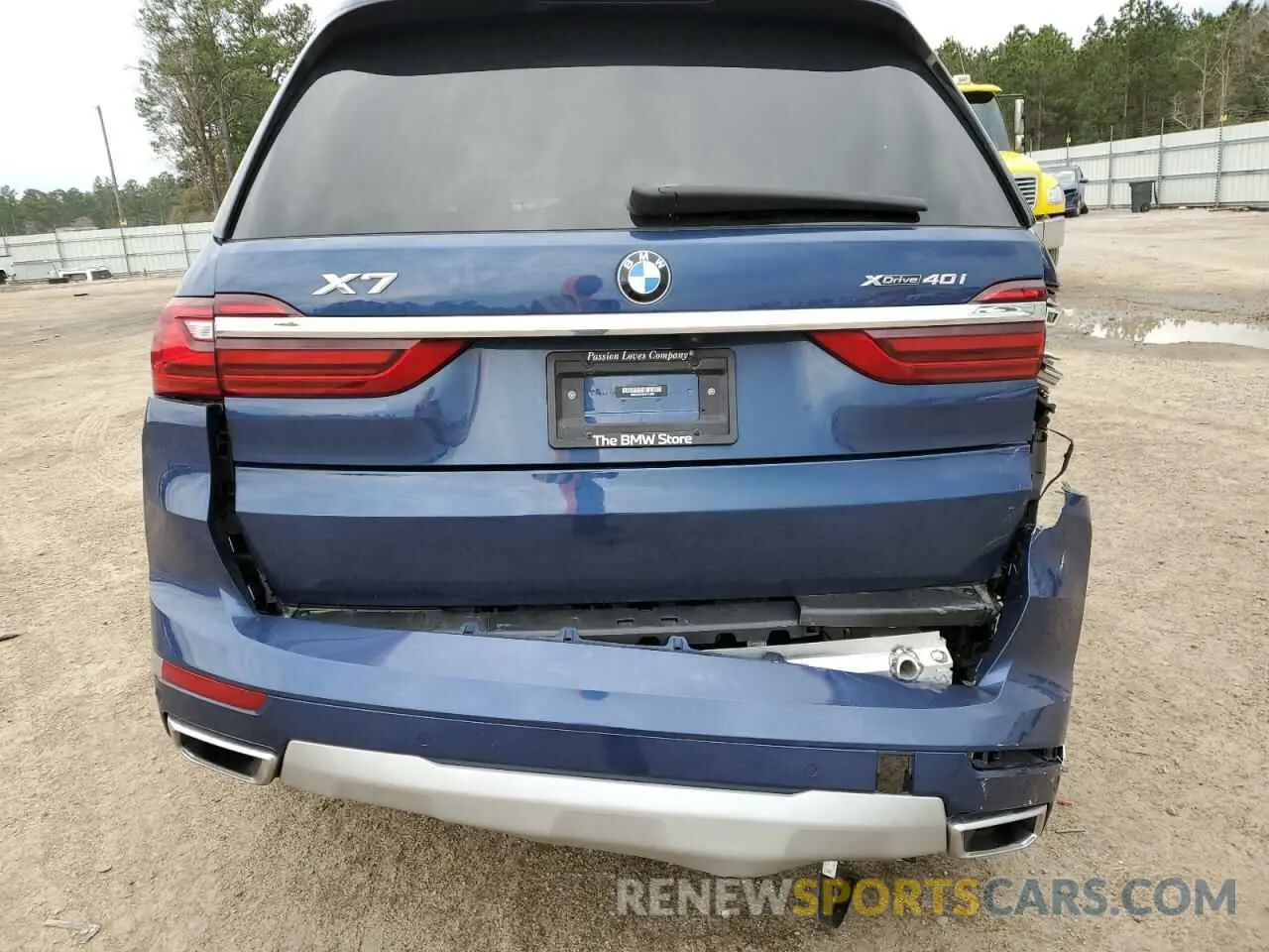 6 Photograph of a damaged car 5UXCW2C0XN9J71486 BMW X7 2022