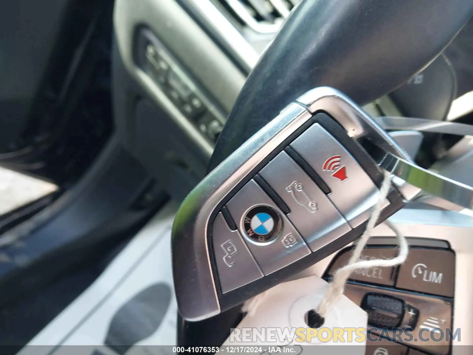 11 Фотография поврежденного автомобиля 5UXCX6C03N9L60677 BMW X7 2022