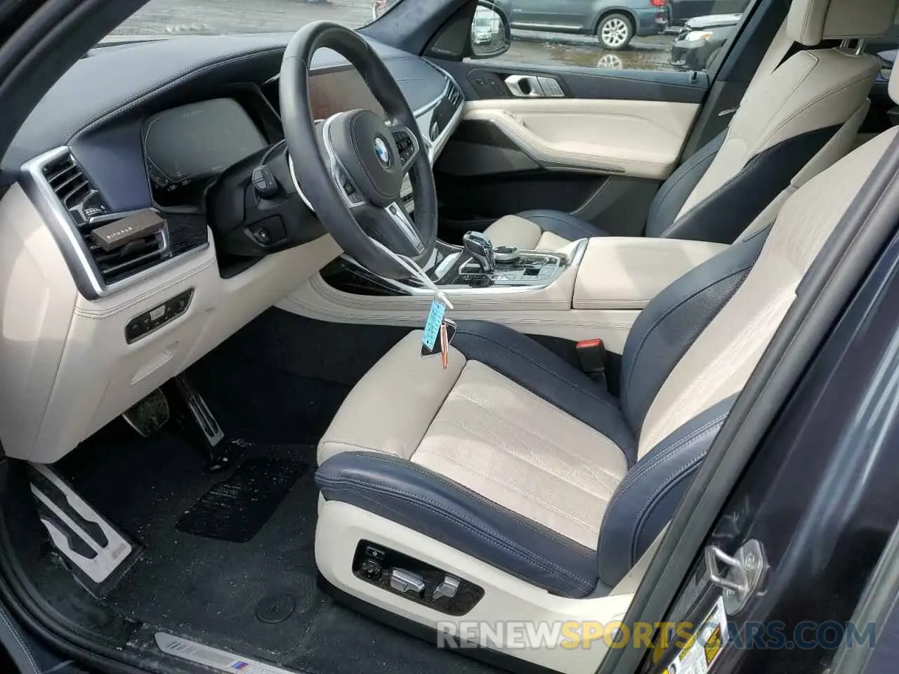 7 Photograph of a damaged car 5UXCX6C03N9M31330 BMW X7 2022