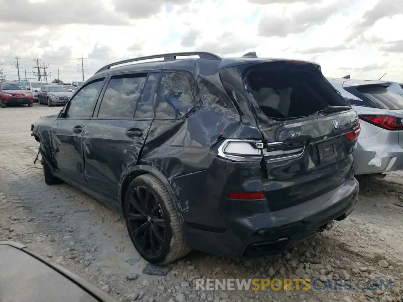 2 Photograph of a damaged car 5UXCX6C04N9M39940 BMW X7 2022