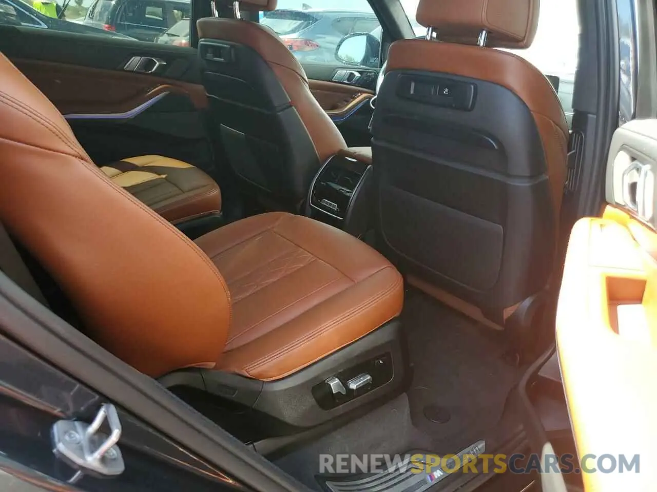 11 Photograph of a damaged car 5UXCX6C09N9M80080 BMW X7 2022