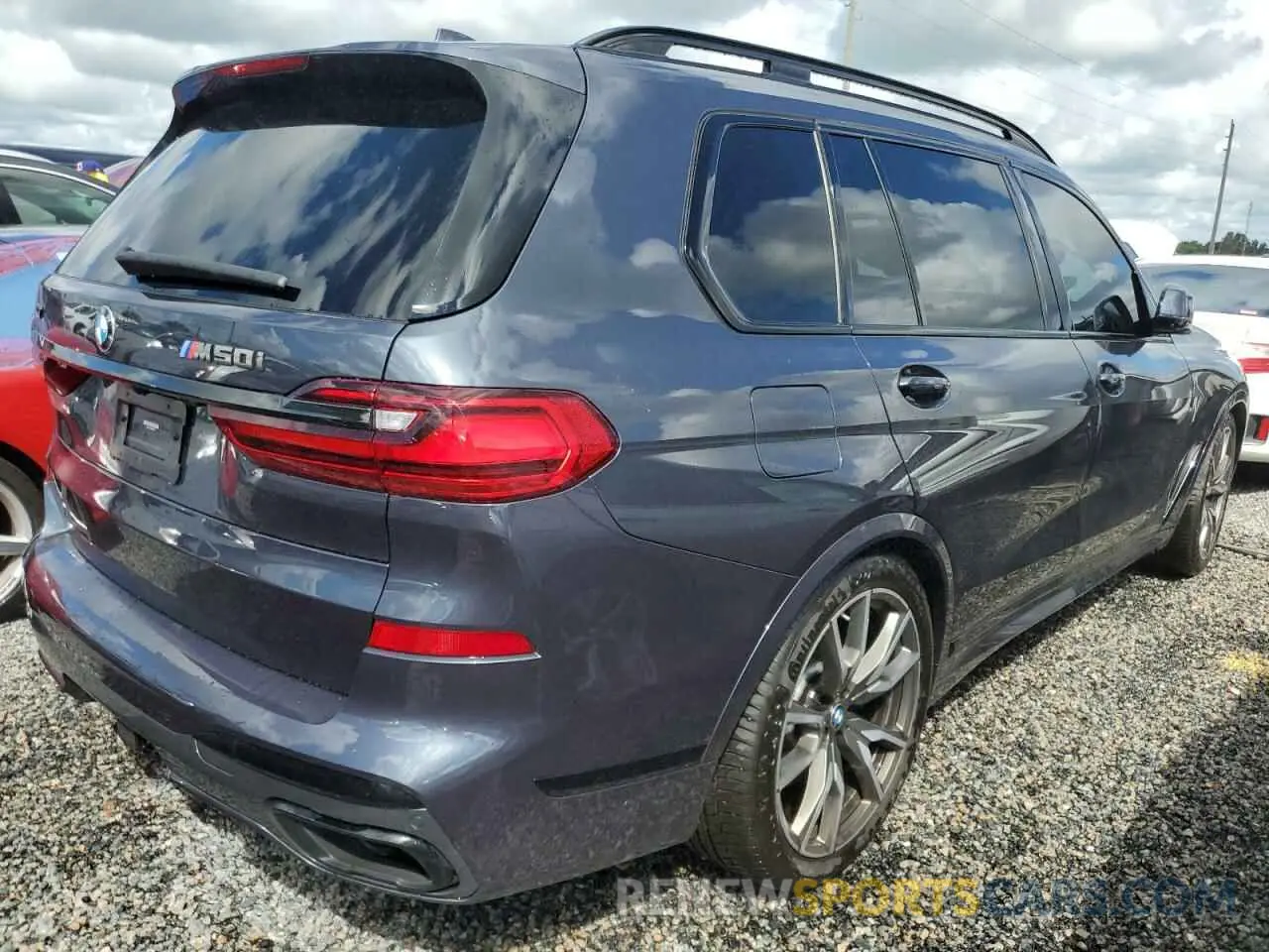 3 Photograph of a damaged car 5UXCX6C09N9M80080 BMW X7 2022