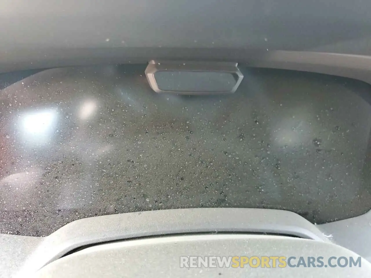 8 Photograph of a damaged car 5UXCX6C0XN9K79143 BMW X7 2022