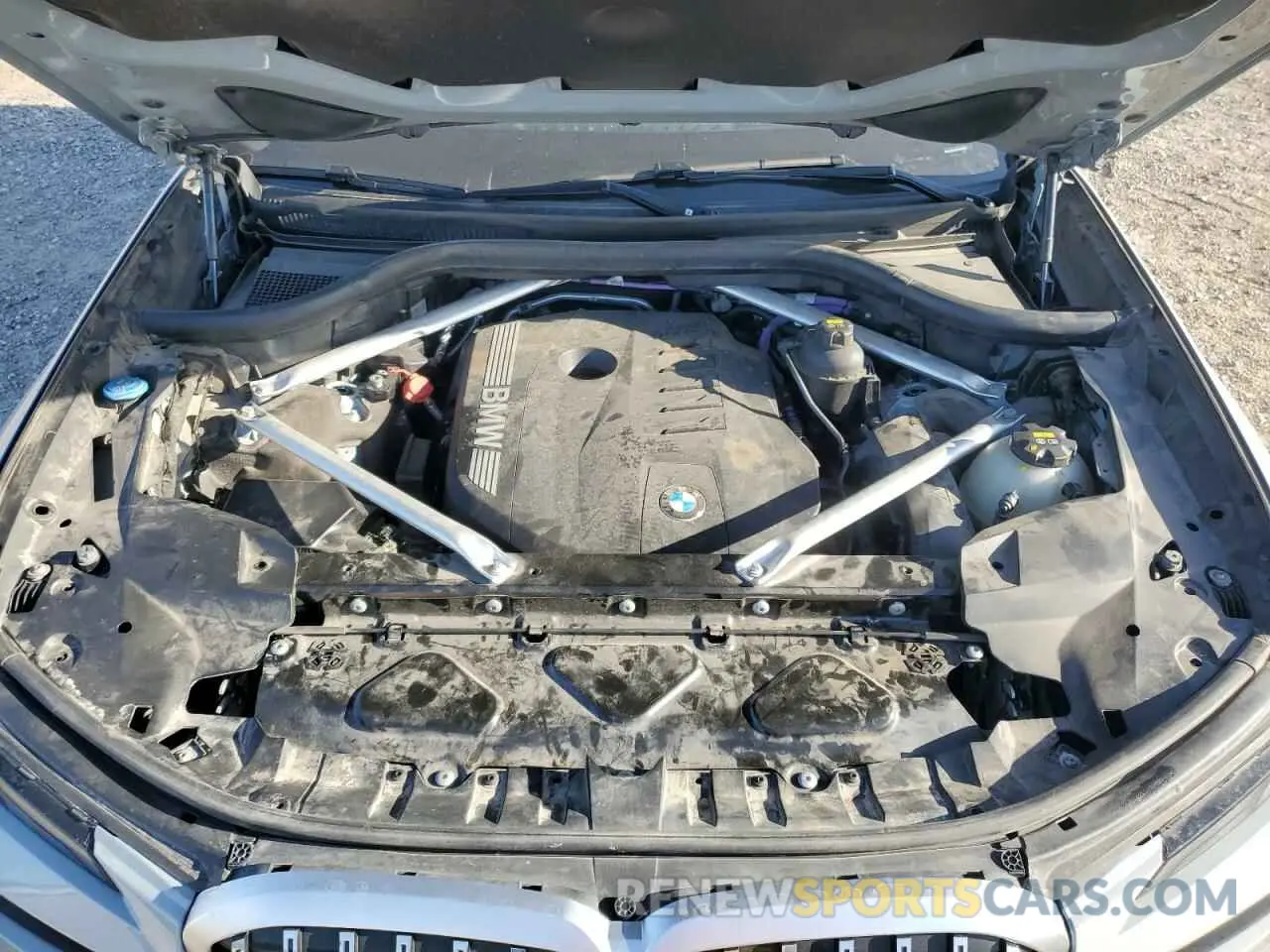 12 Photograph of a damaged car 5UX23EM02P9P66694 BMW X7 2023