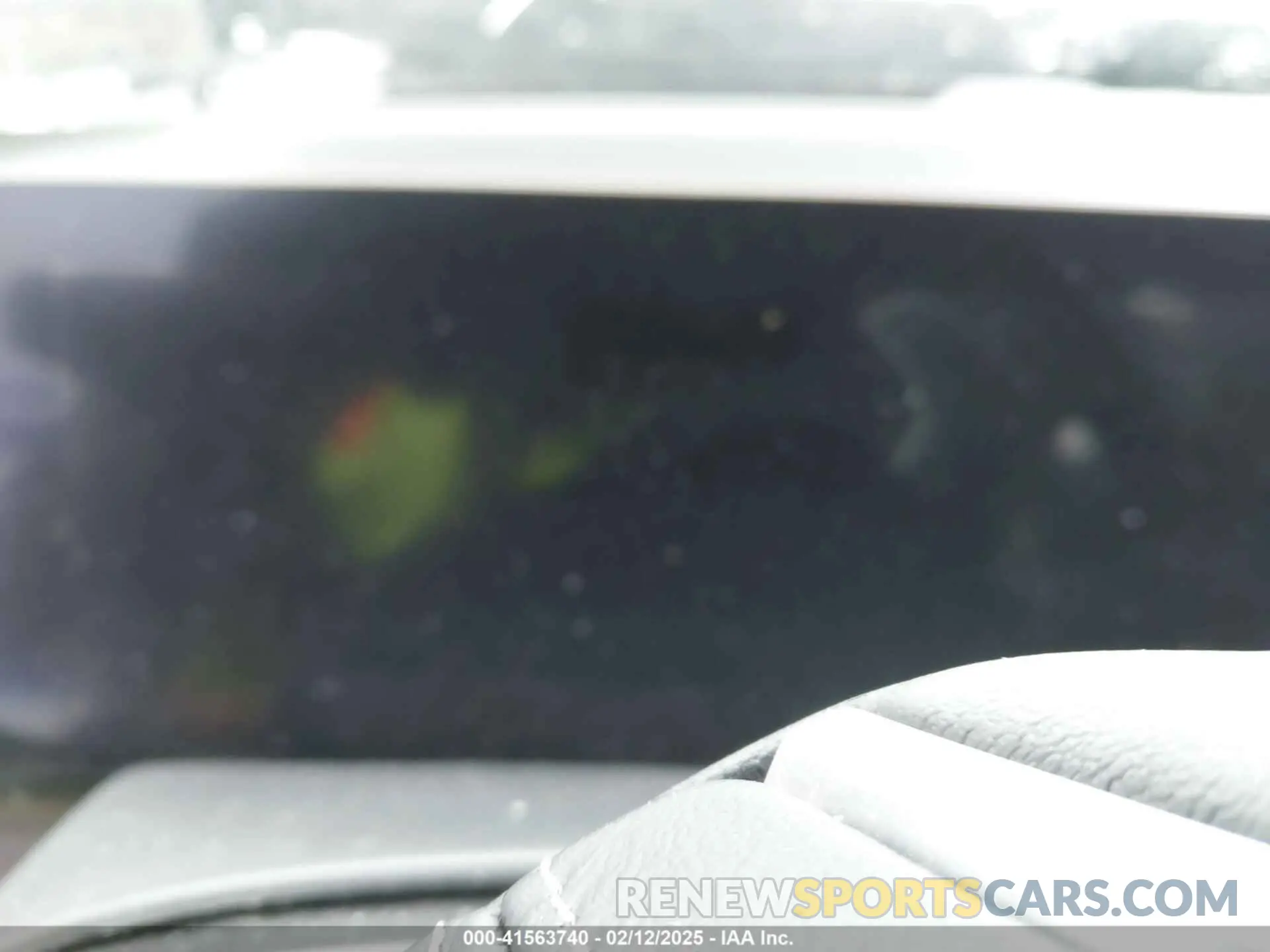 7 Photograph of a damaged car 5UX23EM02P9P75041 BMW X7 2023