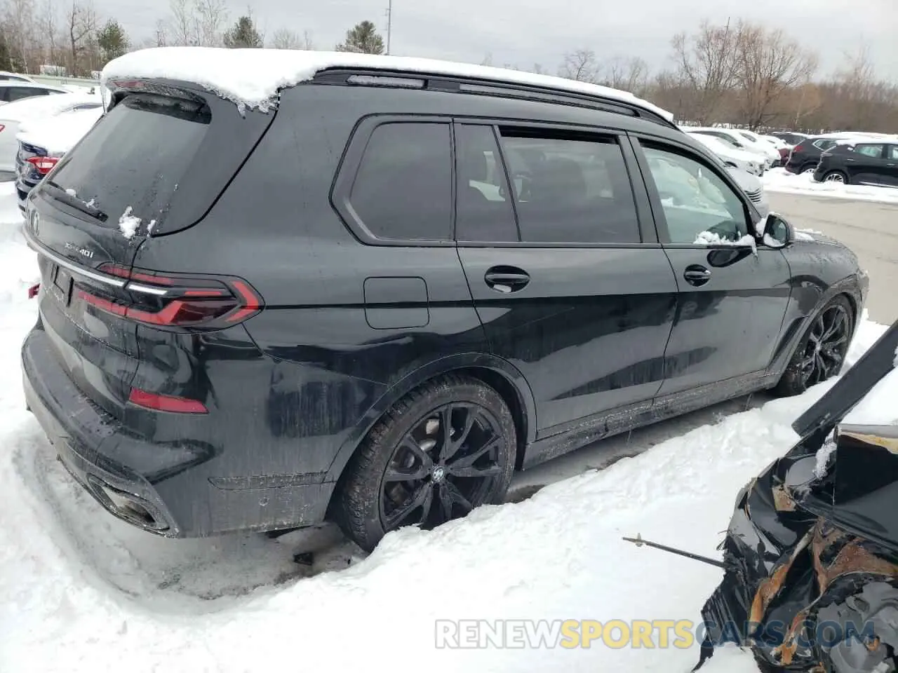 3 Photograph of a damaged car 5UX23EM03P9P28696 BMW X7 2023