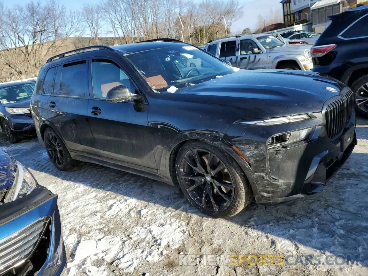 4 Photograph of a damaged car 5UX23EM03P9P28696 BMW X7 2023