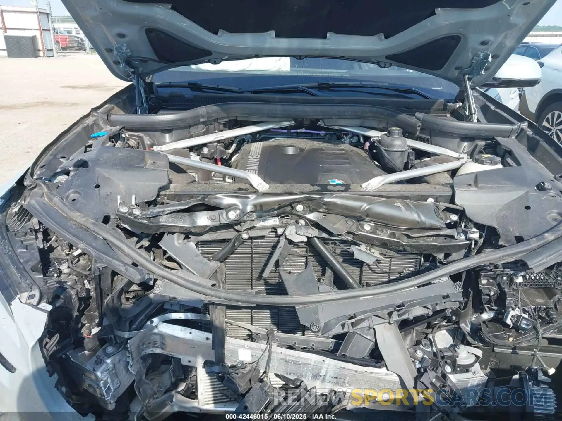10 Фотография поврежденного автомобиля 5UX23EM03P9P71869 BMW X7 2023