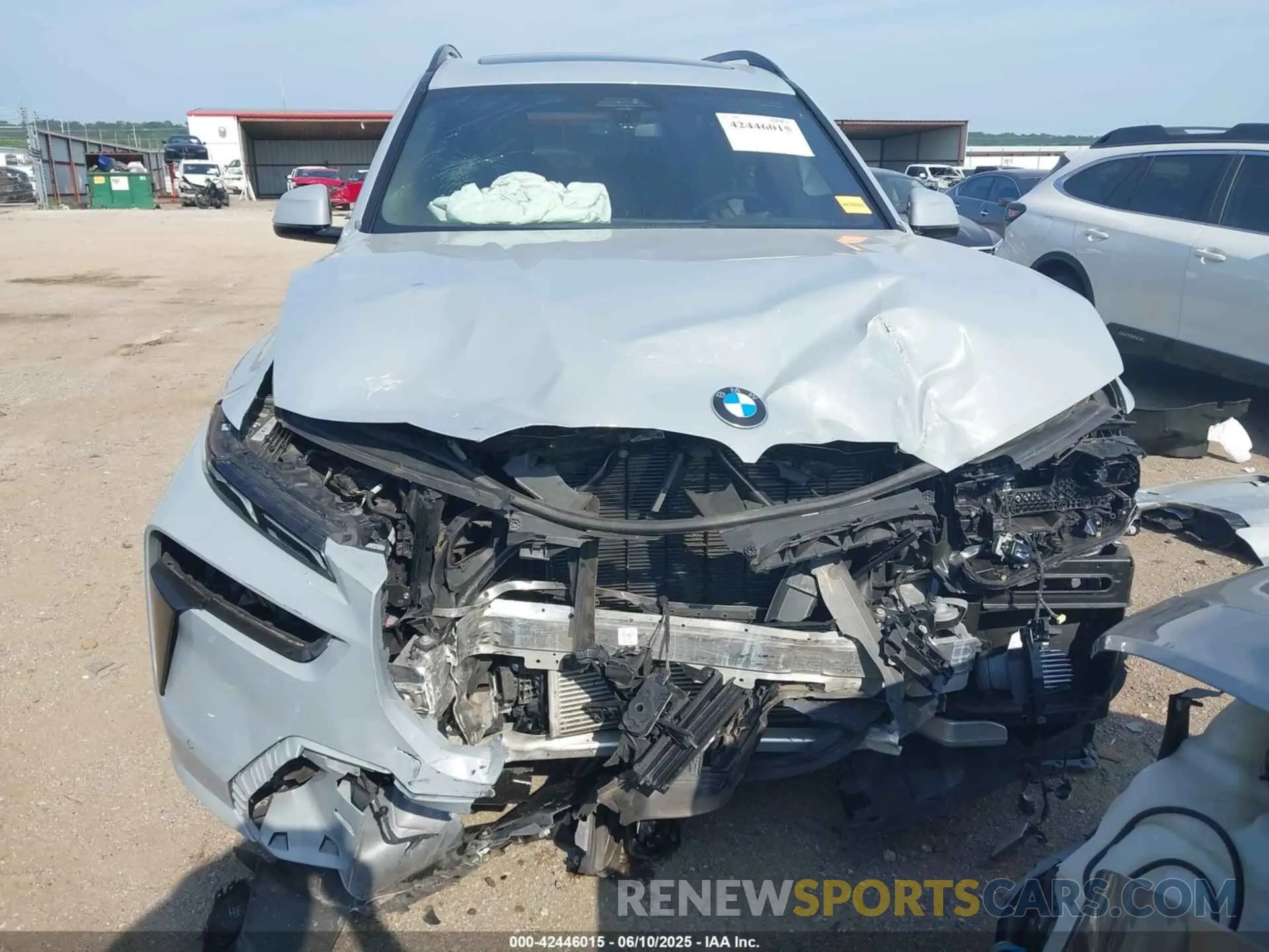 13 Фотография поврежденного автомобиля 5UX23EM03P9P71869 BMW X7 2023