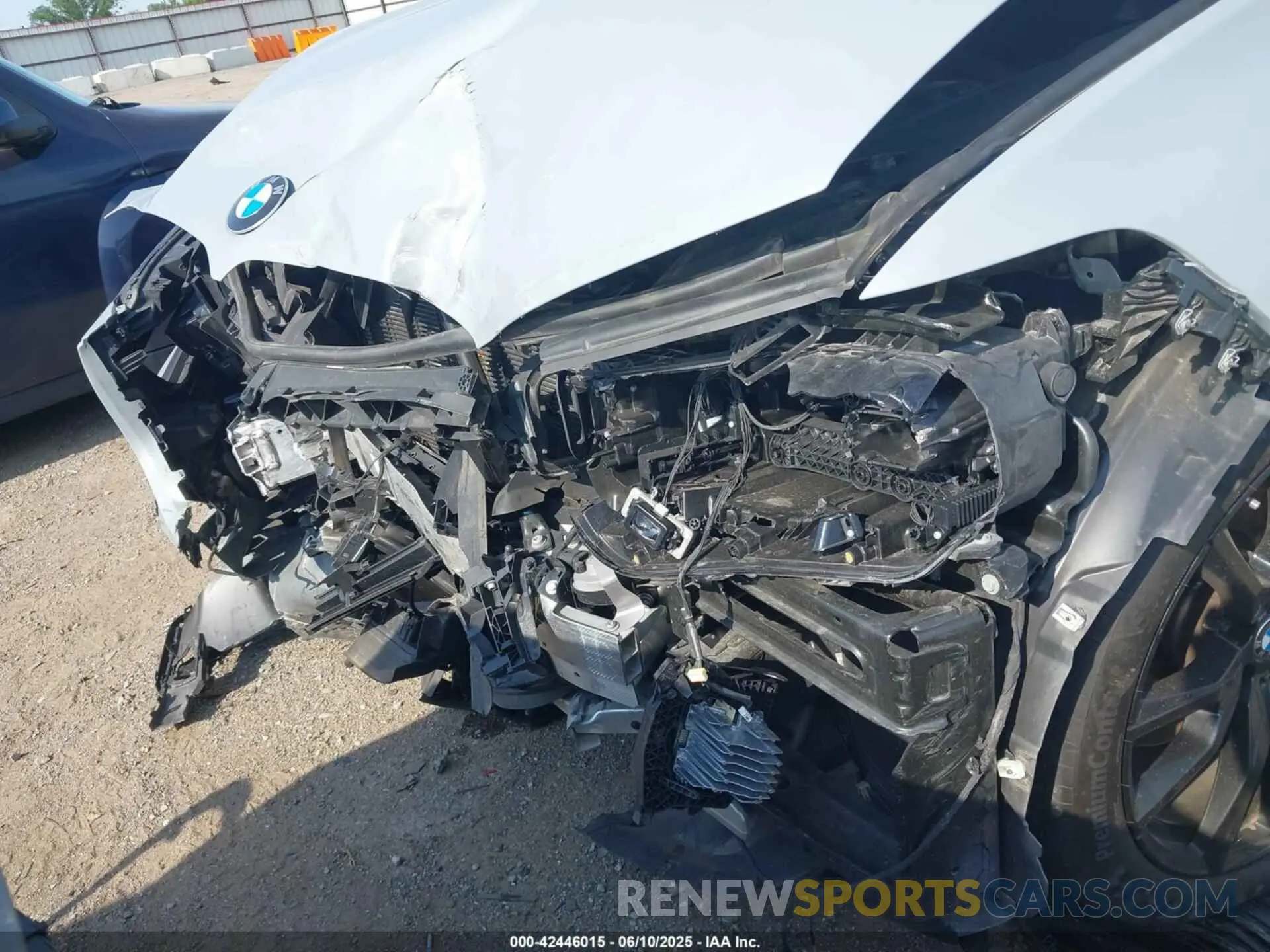 6 Фотография поврежденного автомобиля 5UX23EM03P9P71869 BMW X7 2023
