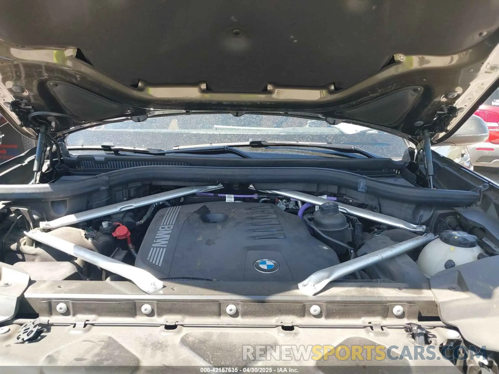 10 Photograph of a damaged car 5UX23EM03P9R84076 BMW X7 2023
