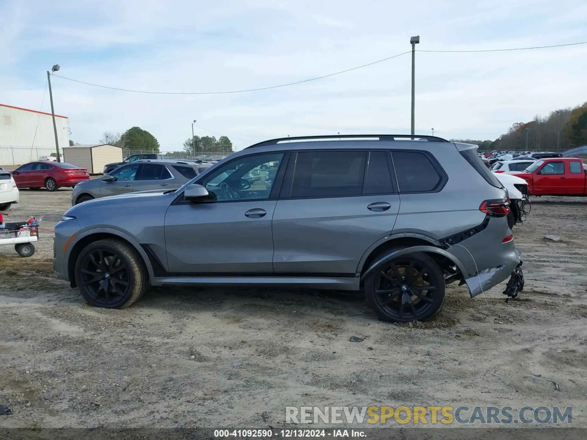 14 Фотография поврежденного автомобиля 5UX23EM06P9R36510 BMW X7 2023
