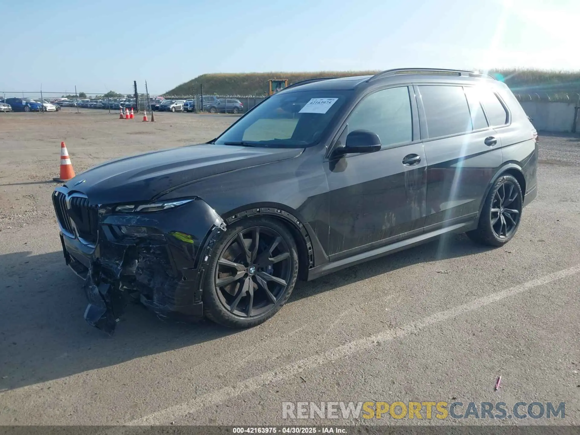 2 Фотография поврежденного автомобиля 5UX23EM07P9R52893 BMW X7 2023