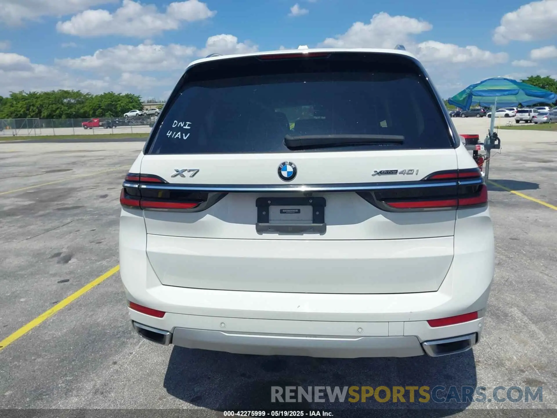 16 Фотография поврежденного автомобиля 5UX23EM09P9P25253 BMW X7 2023