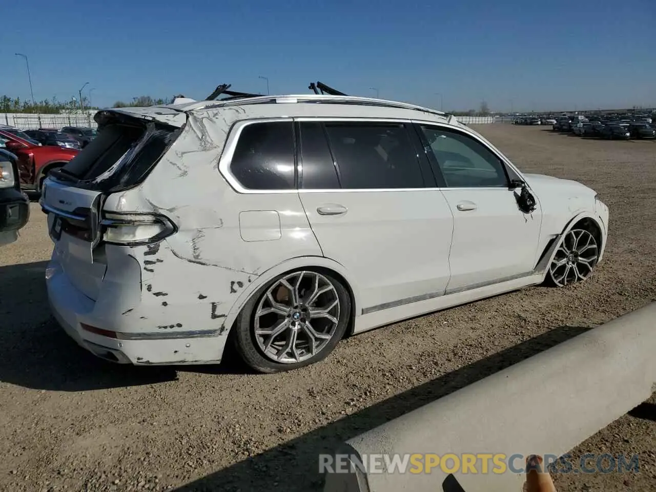 3 Фотография поврежденного автомобиля 5UX23EM09P9R82722 BMW X7 2023